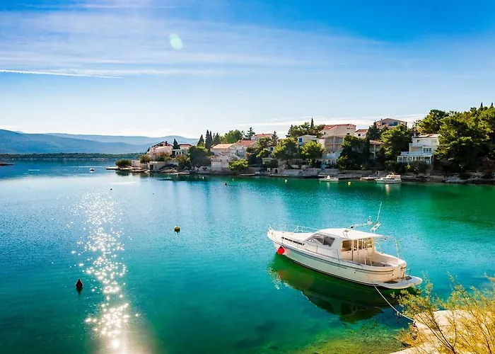 Holiday Gluscevic بيت للعطل *