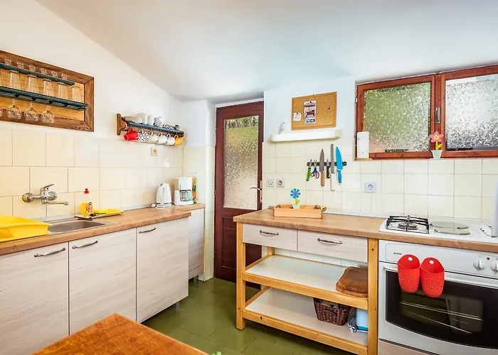 Holiday Gluscevic بيت للعطل كليك